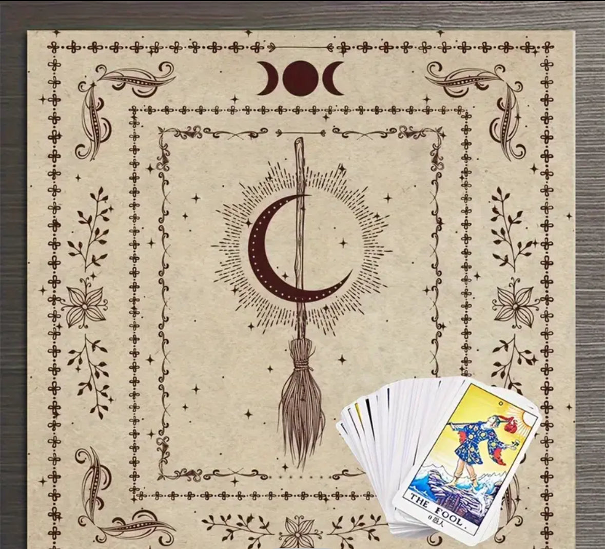Tarot altar cloth