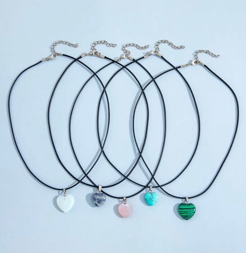 Pendant heart stone necklace